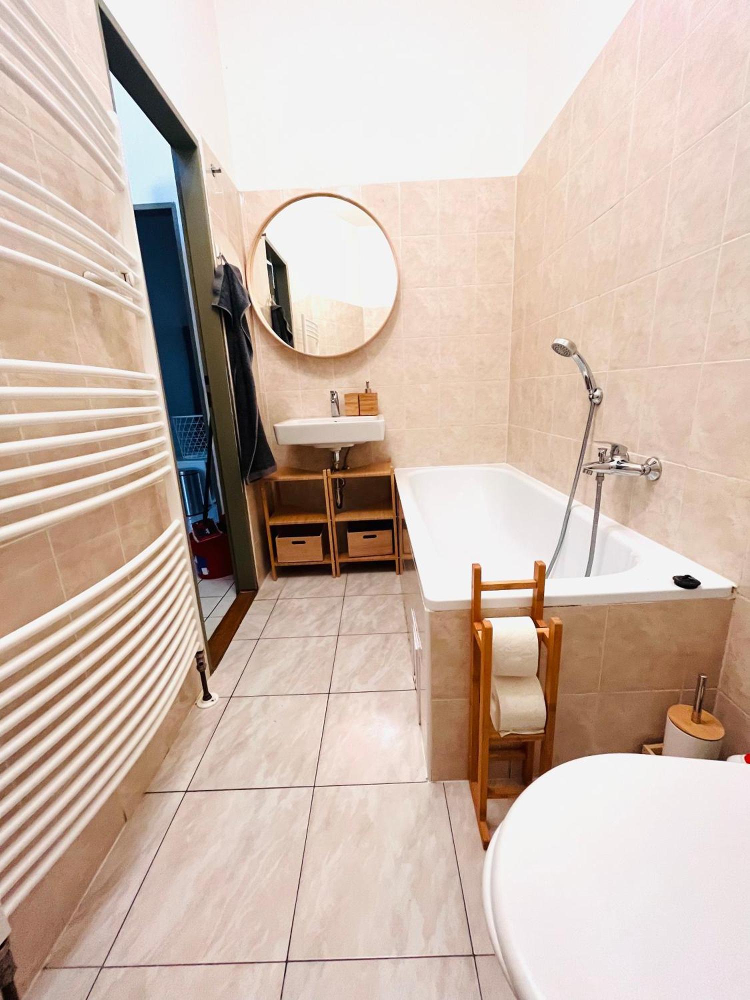 Apartamento Karlin Apartman *